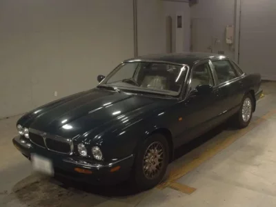 Jaguar XJ SERIES