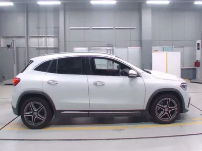 Mercedes-Benz GLA CLASS