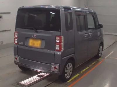Toyota PIXIS MEGA