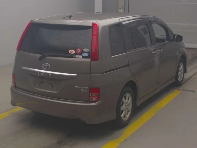 Toyota ISIS