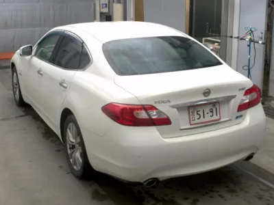 Nissan FUGA
