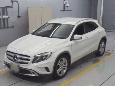 Mercedes-Benz GLA CLASS