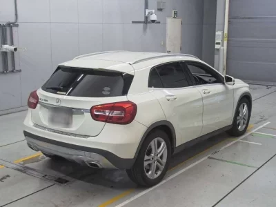 Mercedes-Benz GLA CLASS