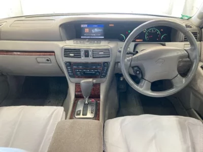 Nissan CEDRIC