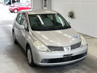 Nissan TIIDA LATIO