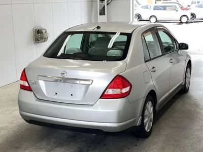 Nissan TIIDA LATIO