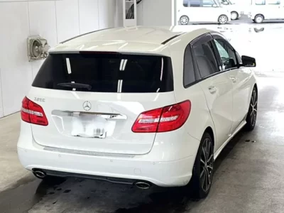 Mercedes-Benz B CLASS