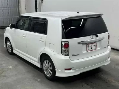 Toyota COROLLA RUMION