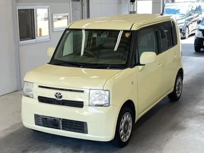 Toyota PIXIS SPACE