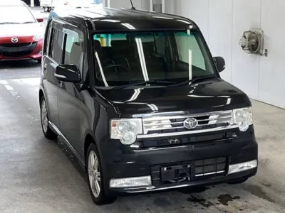 Toyota PIXIS SPACE