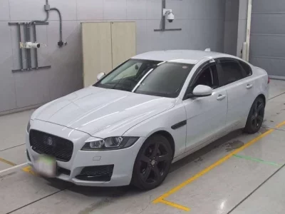 Jaguar XF SERIES