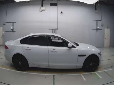 Jaguar XF SERIES