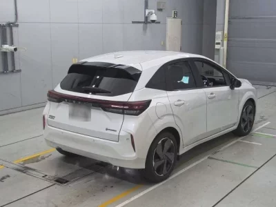 Nissan AURA