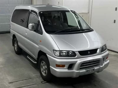 Mitsubishi DELICA