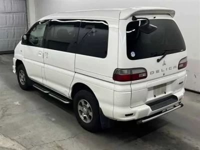 Mitsubishi DELICA