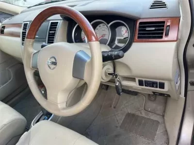 Nissan TIIDA LATIO