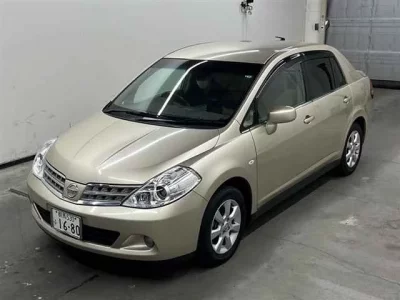 Nissan TIIDA LATIO