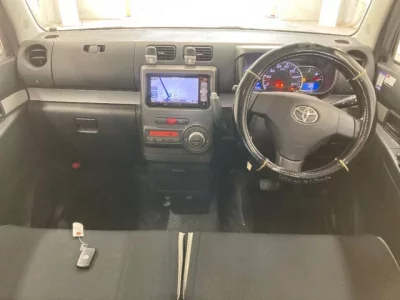 Toyota PIXIS SPACE