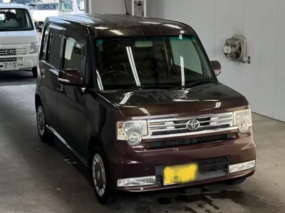Toyota PIXIS SPACE