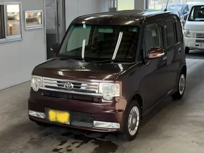 Toyota PIXIS SPACE