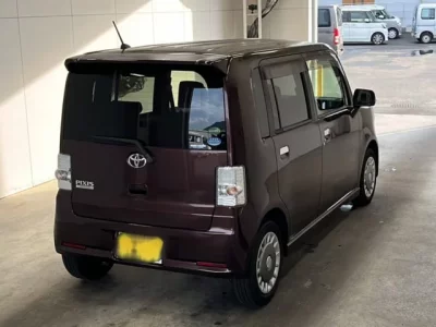 Toyota PIXIS SPACE