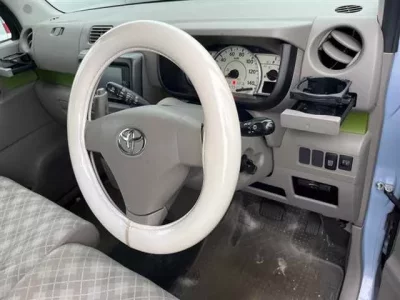 Toyota PIXIS SPACE