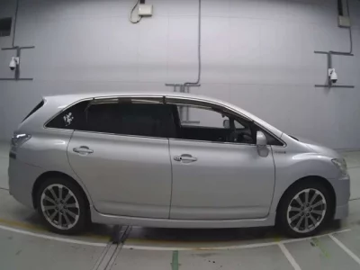 Toyota MARK X ZIO
