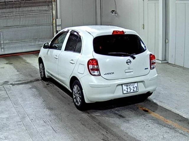 Nissan MARCH