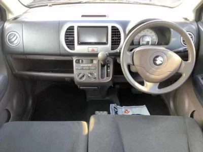Suzuki MRWAGON