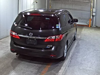 Nissan LAFESTA