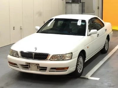 Nissan LAUREL