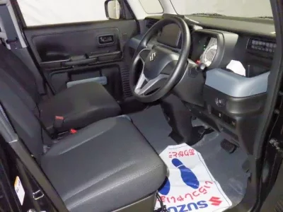 Suzuki SPACIA BASE