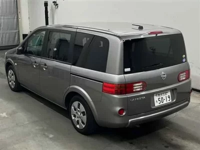 Nissan LAFESTA