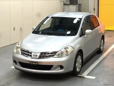 Nissan TIIDA LATIO