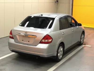 Nissan TIIDA LATIO