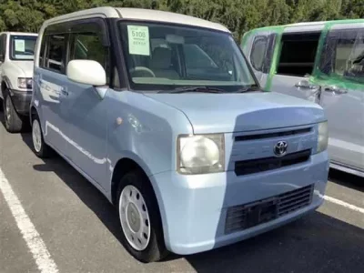 Toyota PIXIS SPACE