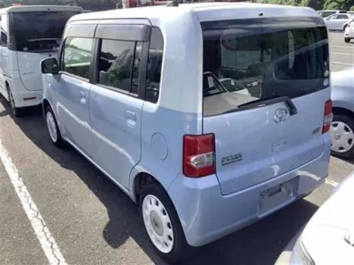 Toyota PIXIS SPACE