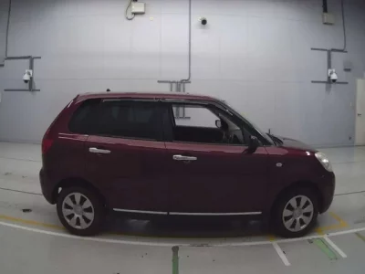 Mazda VERISA