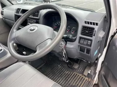 Mazda BONGO VAN