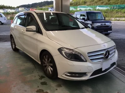 Mercedes-Benz B CLASS