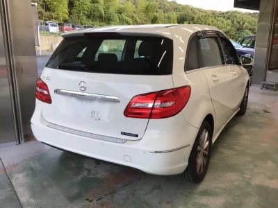 Mercedes-Benz B CLASS