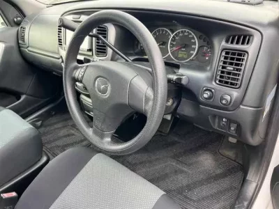 Mazda TRIBUTE