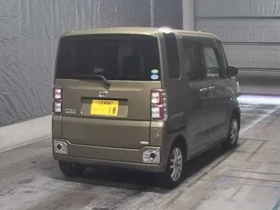 Toyota PIXIS MEGA