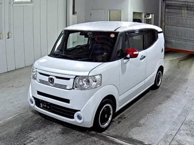 Honda N BOX SLASH