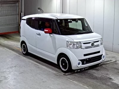 Honda N BOX SLASH