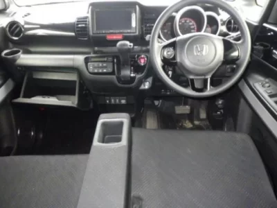 Honda N BOX SLASH