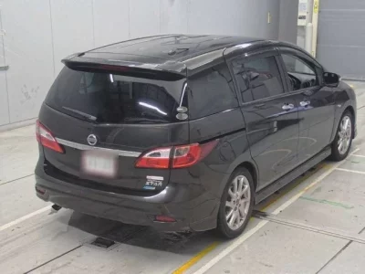 Nissan LAFESTA