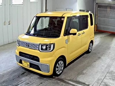 Toyota PIXIS MEGA