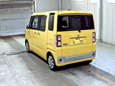 Toyota PIXIS MEGA