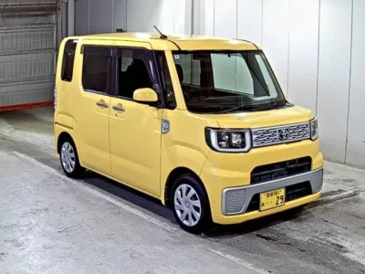 Toyota PIXIS MEGA